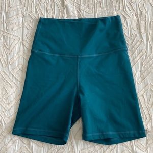 SET ACTIVE Luxform Bike Shorts in Teal